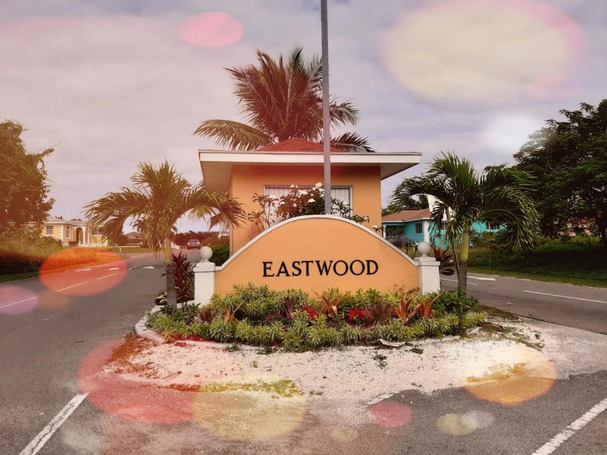 Eastwood Escape Hotel Nassau Exterior photo